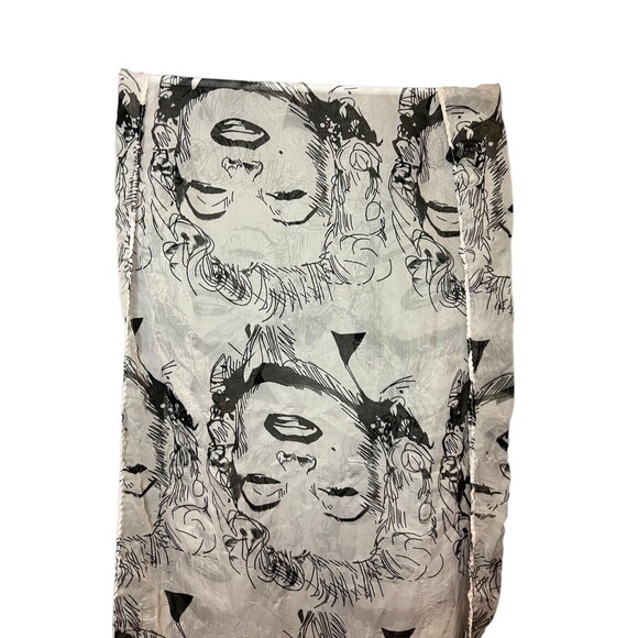 Marilyn Monroe Silk Sheer Potrait Scarf 18”x68” - Picture 4 of 6